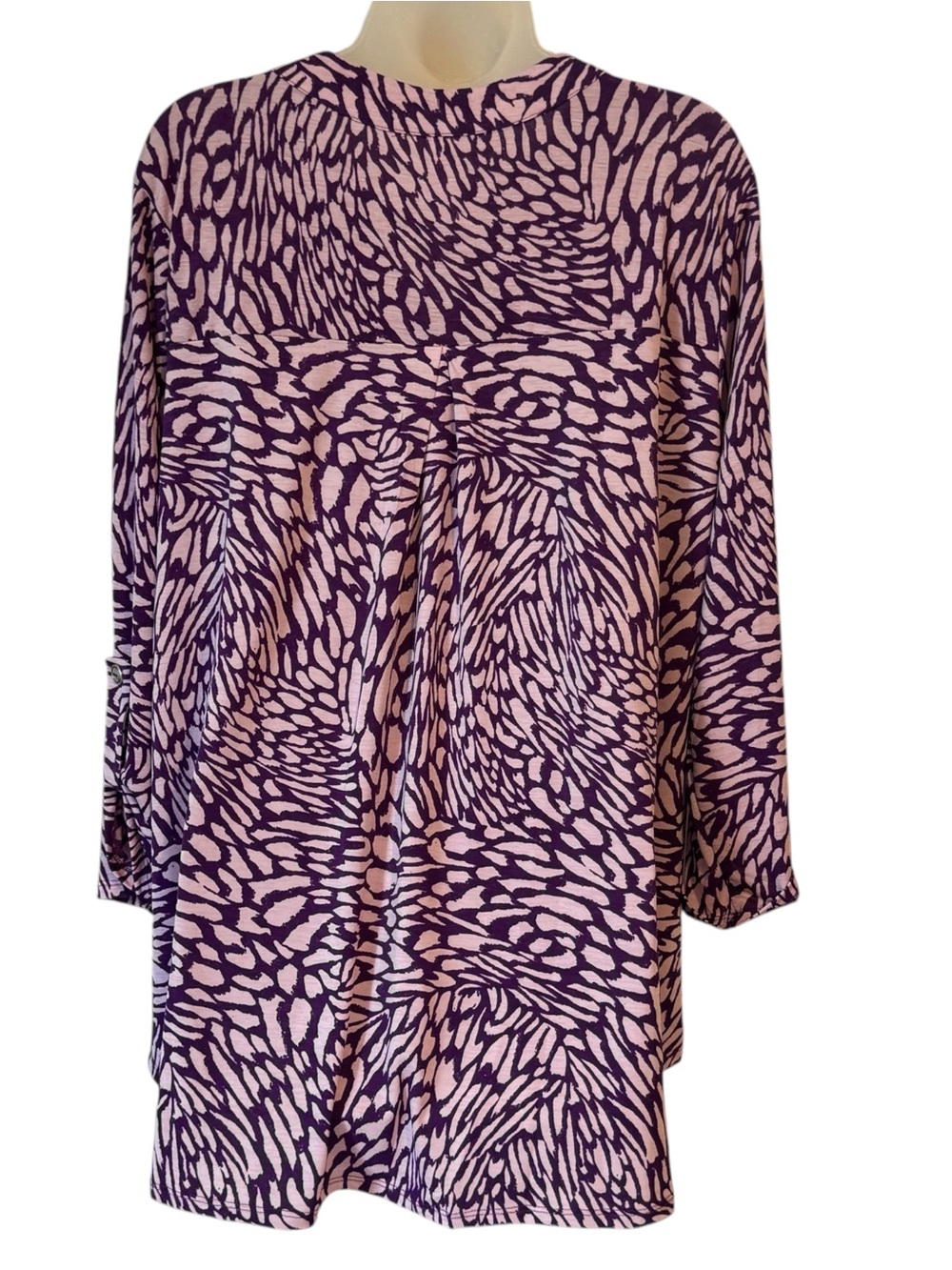 BEAUTIFUL Plus Size V‑Neck Tunic Top in Pink and Purple  2X   #E - Picture 5 of 8